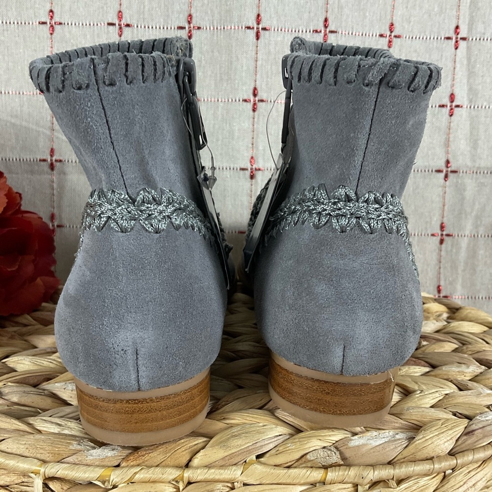 Jack Rogers “Gemma” Grey Suede Ankle Boots Side Zip Designer Stitch Booties 6.5 - Picture 5 of 7